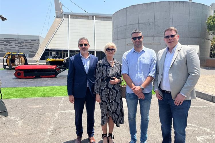 Slika /dokumenti/DOK-ING u Čileu.jpg